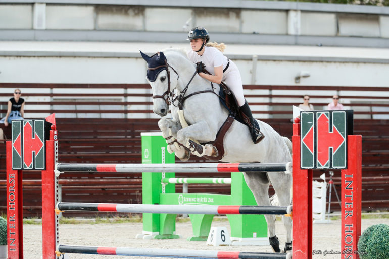 135 cm nyitott Equi Lannoo U25 kval Lukács Loren és Jay Jay