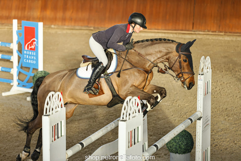 19120cm nyitott vrsz MK minősítő Dr Zárug Annamária FIREFLYPET9616