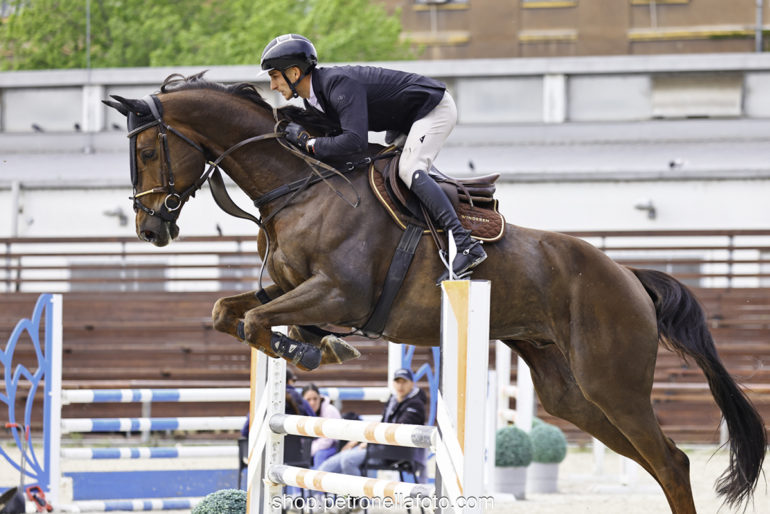 4 110cm nyitott vrsz Tamás Csaba MESSANGO BLUE PET9612