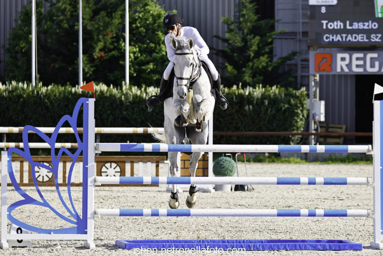 20130cmnyitott Tóth László CHATADEL SZ PET0967