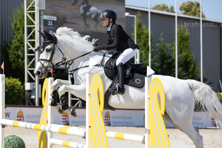 Bodnár Alexa LAY YOUR LOVE ON Z