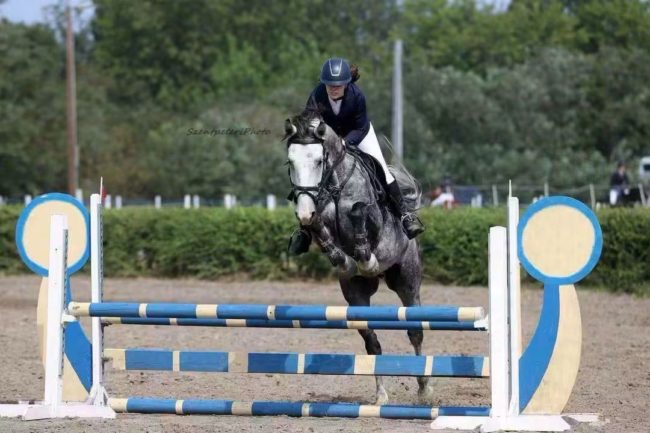 Tóni